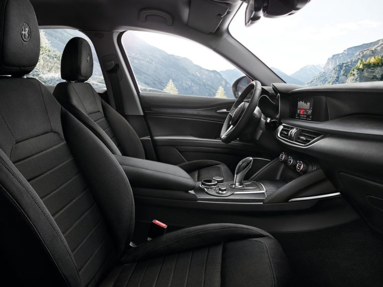 Interior Alfa Romeo Stelvio 2017
