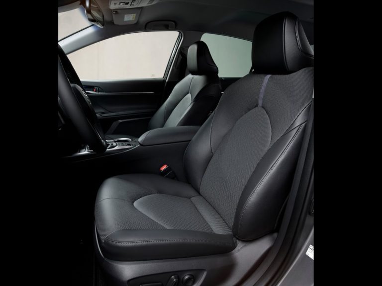 Interior Toyota Camry 2021