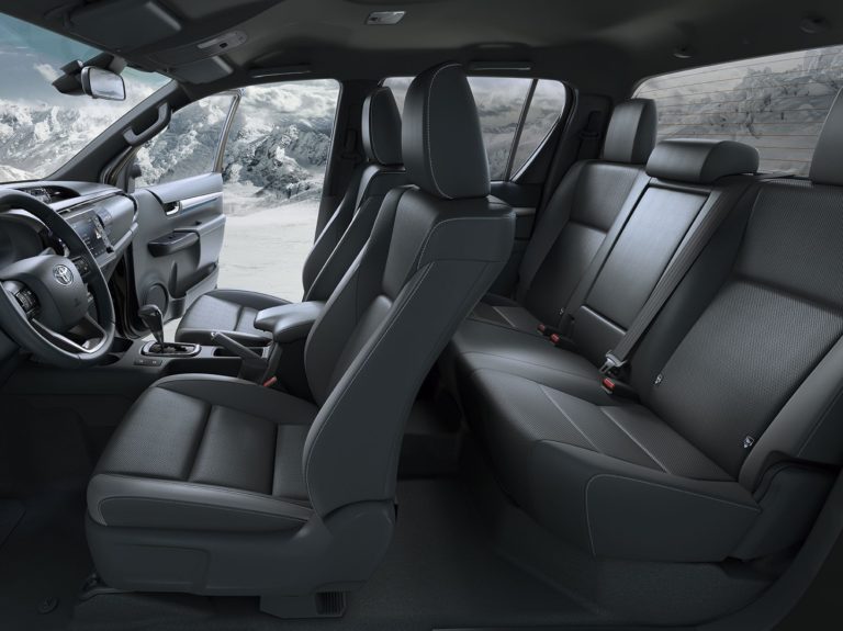Interior Toyota Hilux Cabina Doble 2021