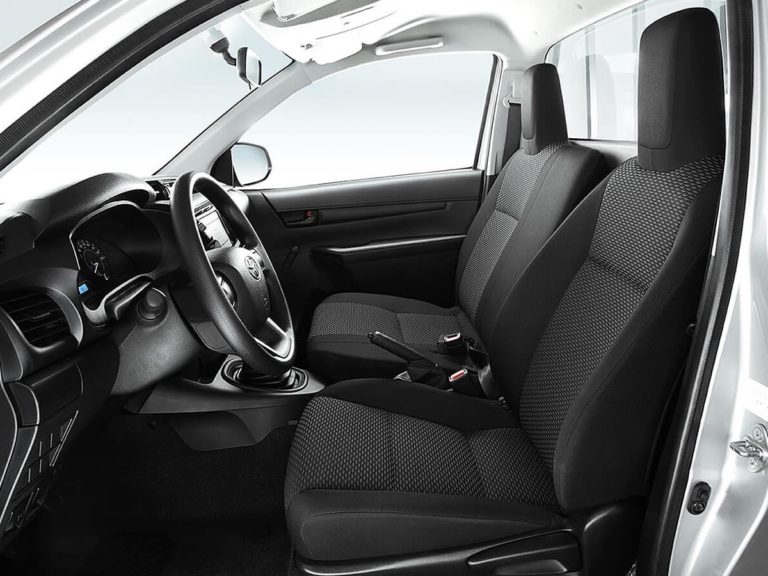 Interior Toyota Hilux Cabina sencilla 2021